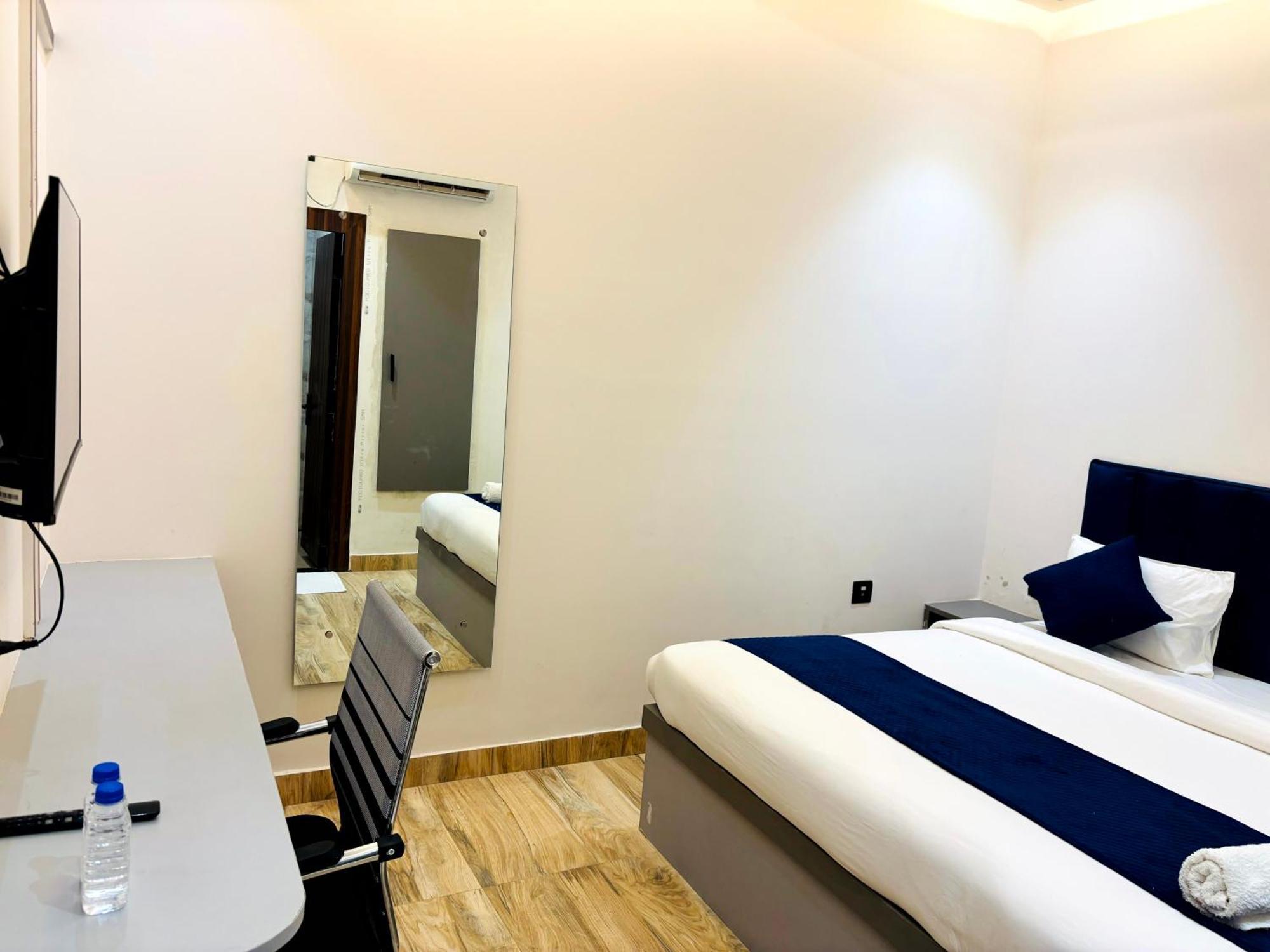 Hotel Taj Way By Jyoti Villa Agra  Εξωτερικό φωτογραφία